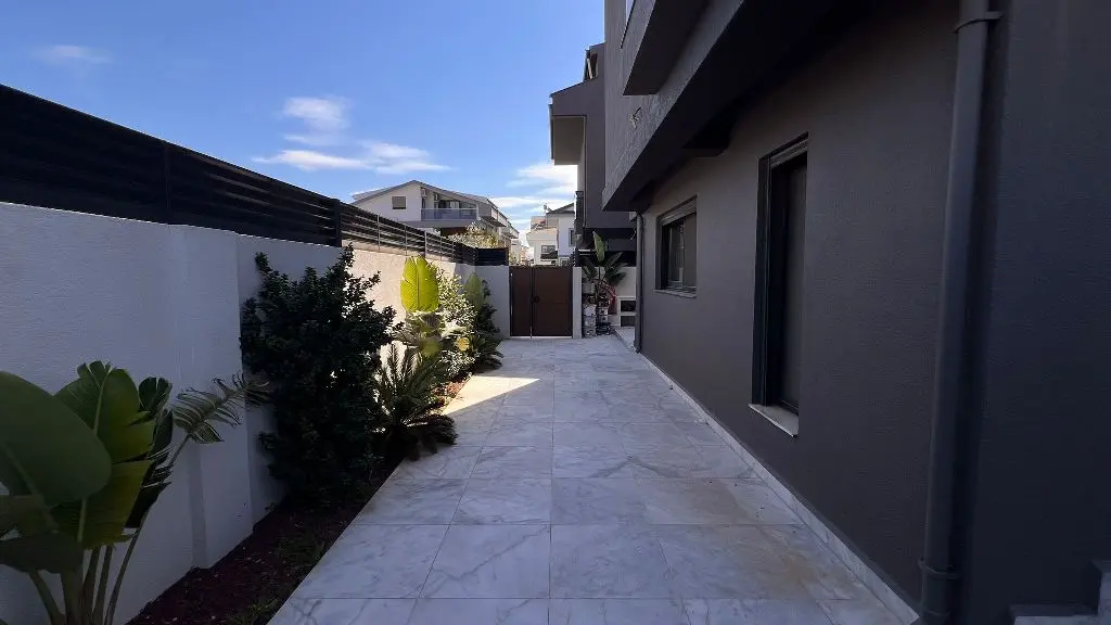 Real estate in Babatasi